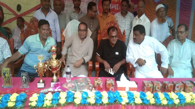 মেয়র নির্বাচিত হলে আম ব্যবসায়ীদের নিরাপত্তায় ‘কার্ড’ দেয়ার ঘোষণা বিএনপি মনোনয়নপ্রত্যাশীর